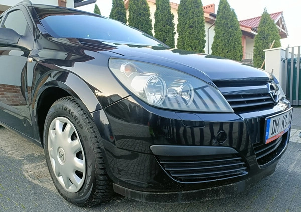 Opel Astra cena 9900 przebieg: 230000, rok produkcji 2004 z Gniezno małe 67